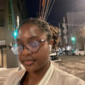 Meet your Posher, Maame akosua a.